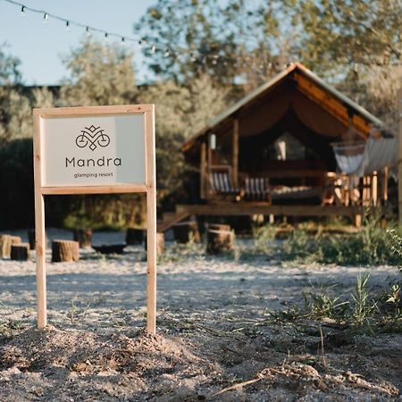 Glamping Mandra Hotel ซาโตกา ภายนอก รูปภาพ