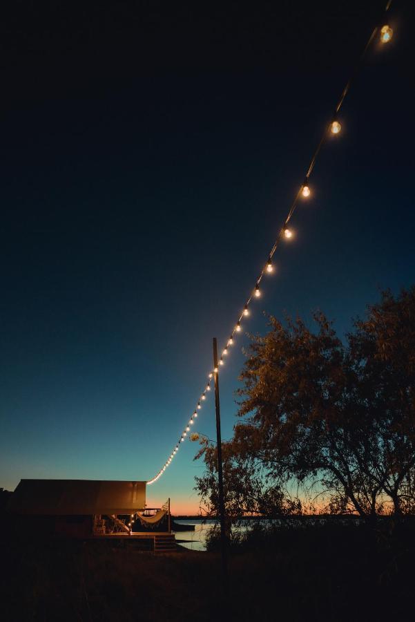 Glamping Mandra Hotel ซาโตกา ภายนอก รูปภาพ
