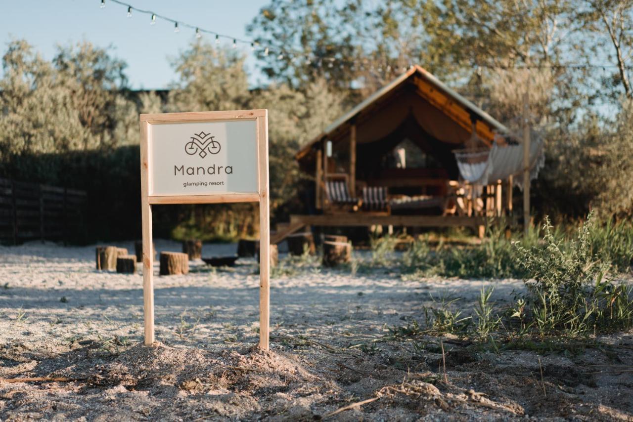 Glamping Mandra Hotel ซาโตกา ภายนอก รูปภาพ