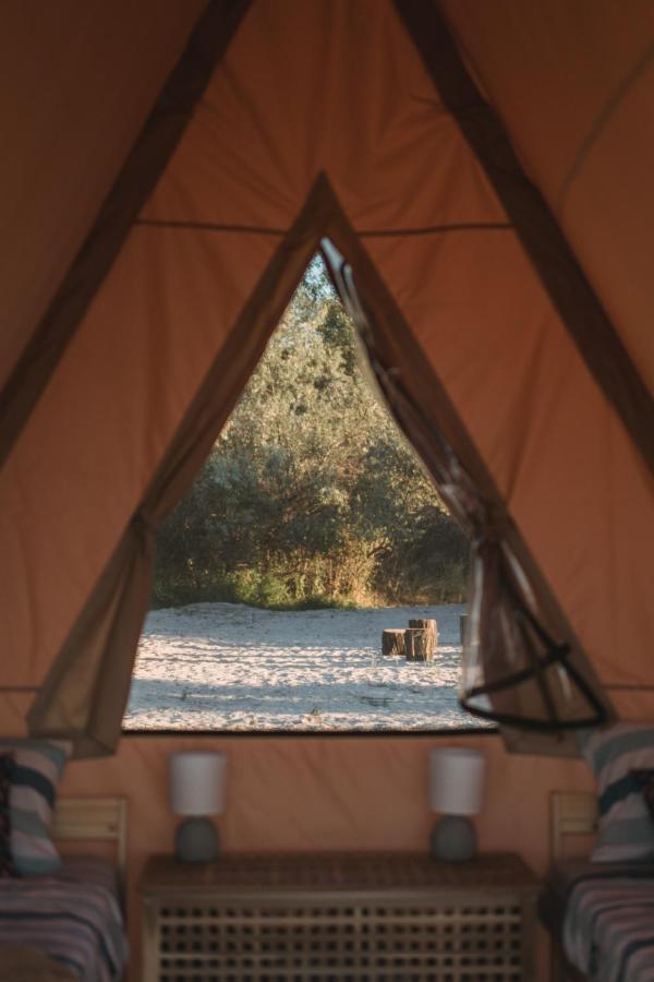 Glamping Mandra Hotel ซาโตกา ภายนอก รูปภาพ